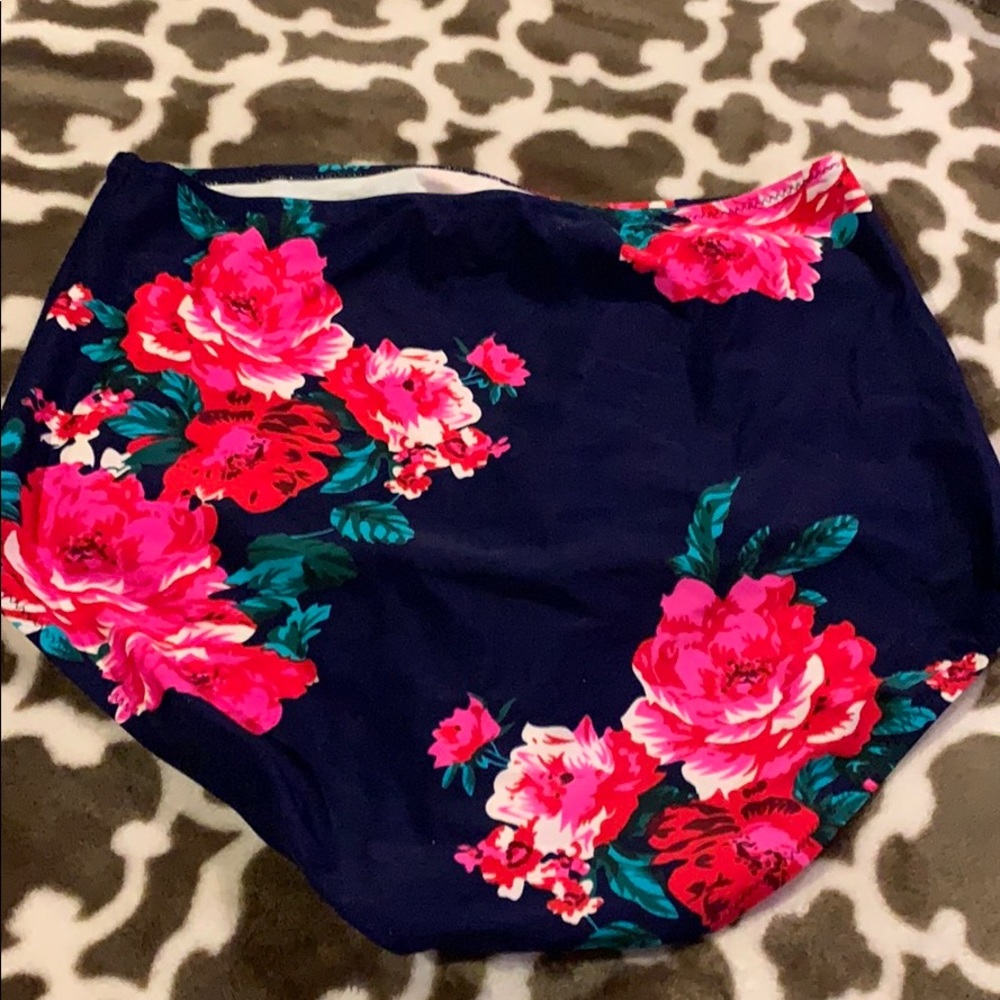 Tankini - Picture 4 of 4